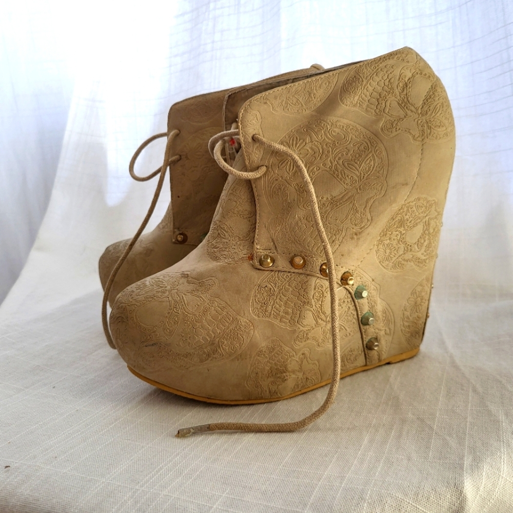 RARE Iron Fist "Maneater" in Nude Size 6